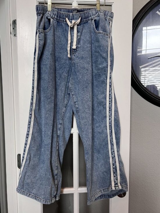 GAP Factory Denim - GapFactory High Rise Wide Leg Pull OnStriped Baggy Jean